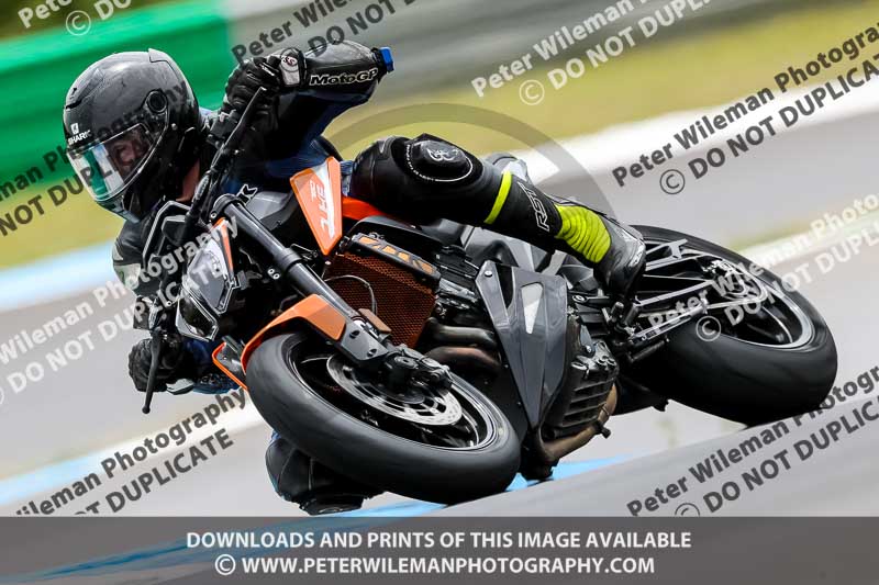 estoril;event digital images;motorbikes;no limits;peter wileman photography;portugal;trackday;trackday digital images